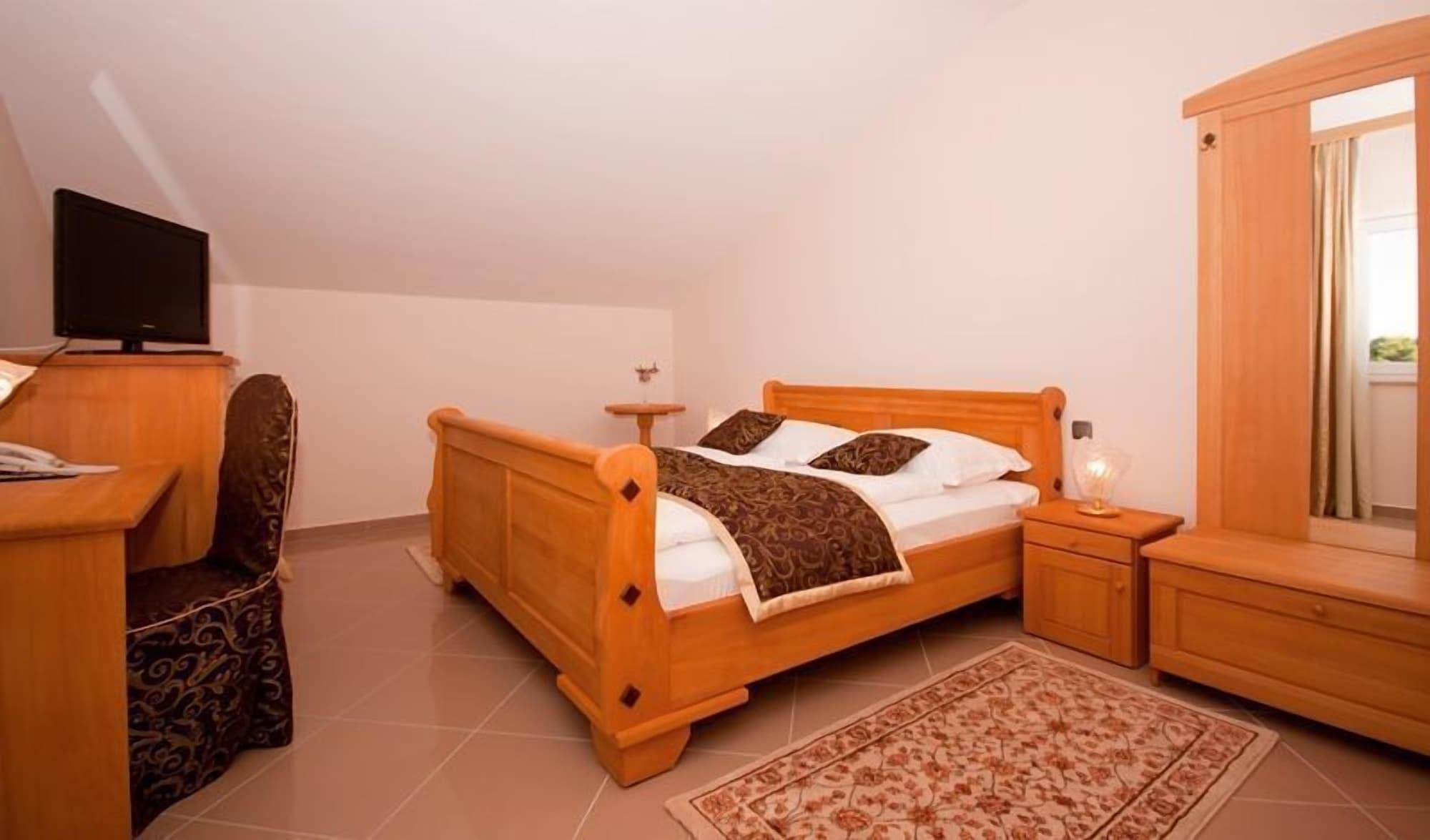 Hotel Miramare Vodice Eksteriør bilde