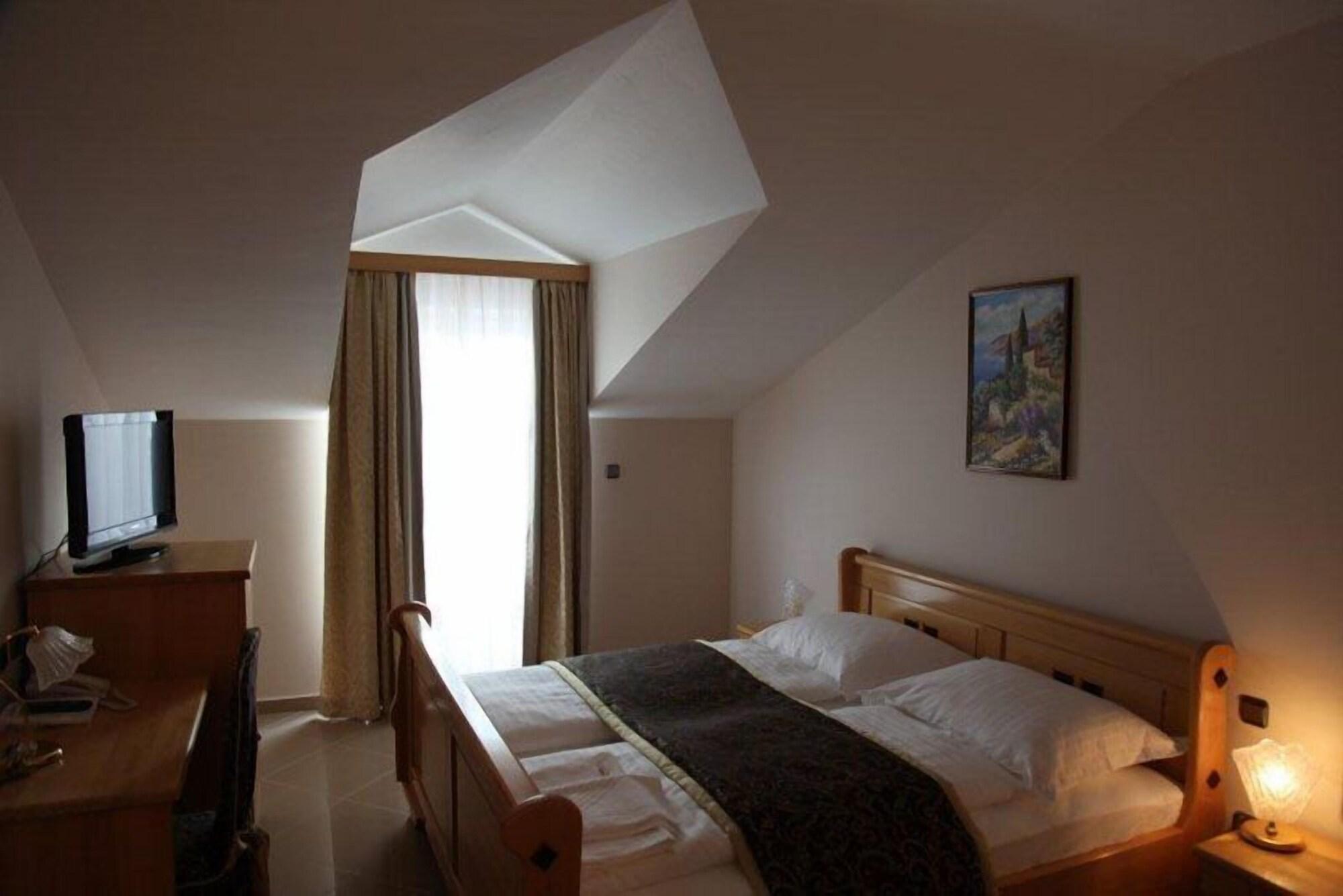 Hotel Miramare Vodice Eksteriør bilde