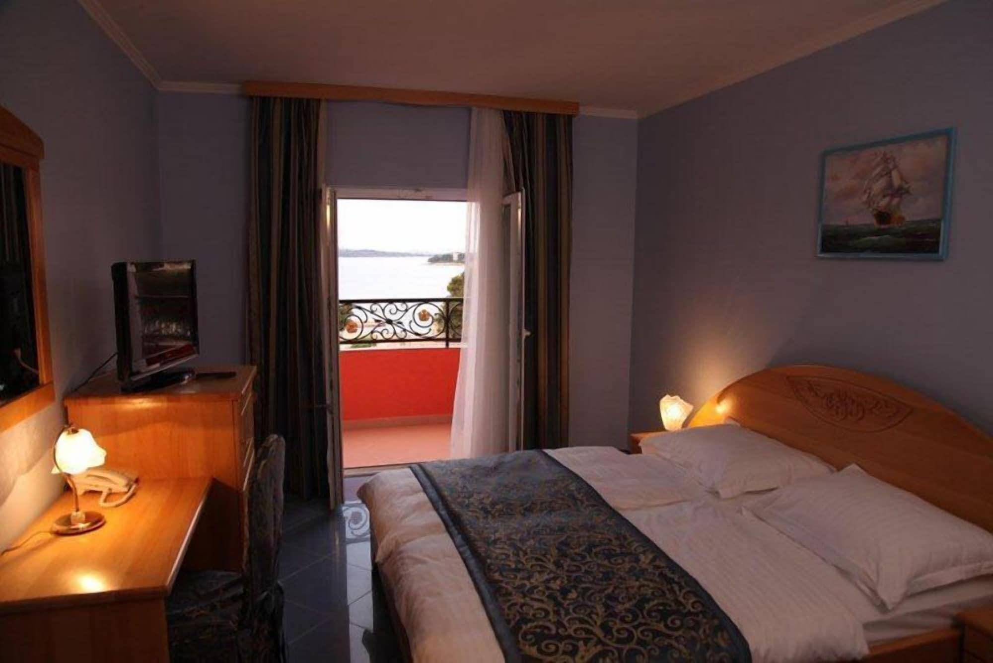 Hotel Miramare Vodice Eksteriør bilde