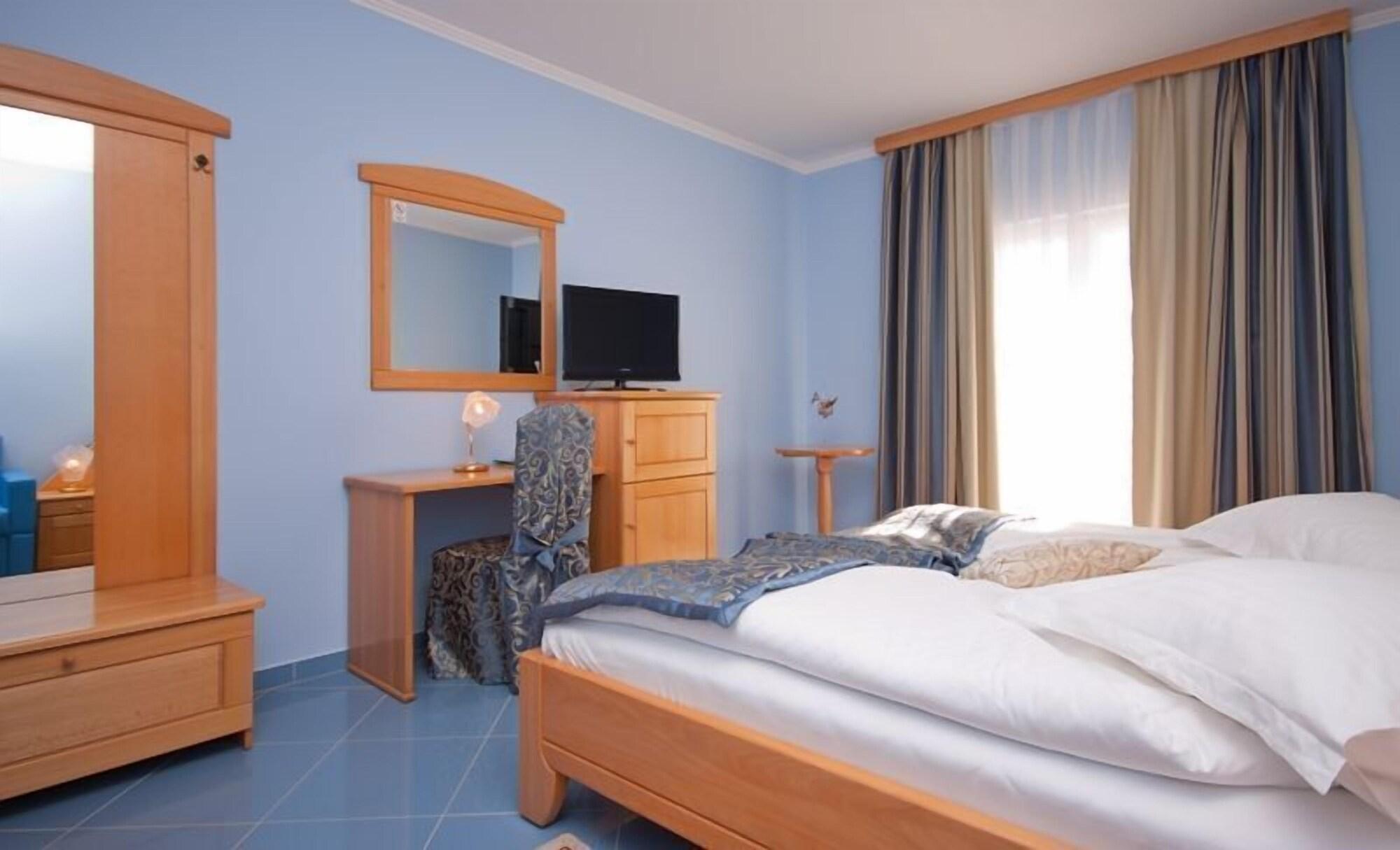 Hotel Miramare Vodice Eksteriør bilde