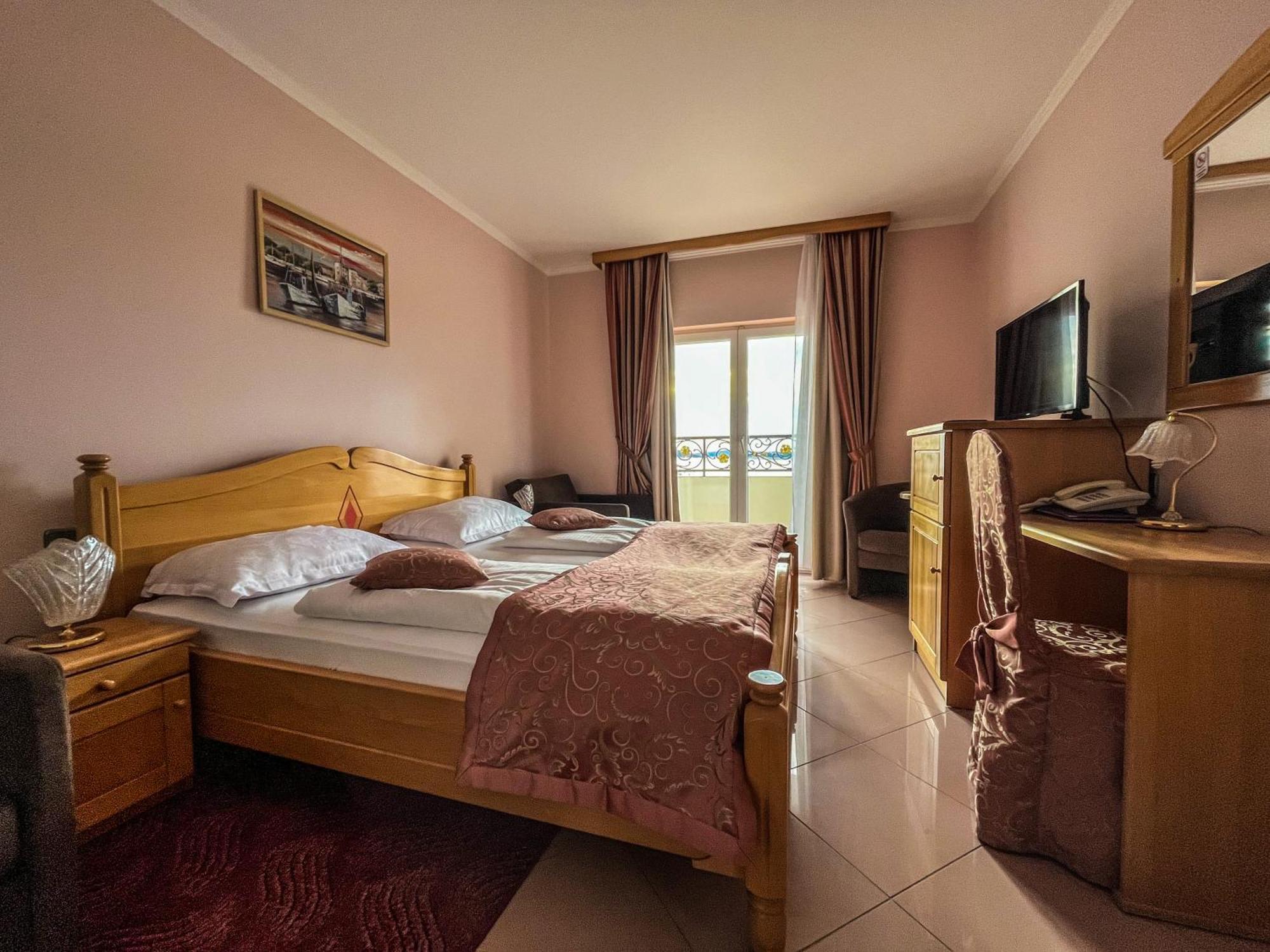 Hotel Miramare Vodice Eksteriør bilde