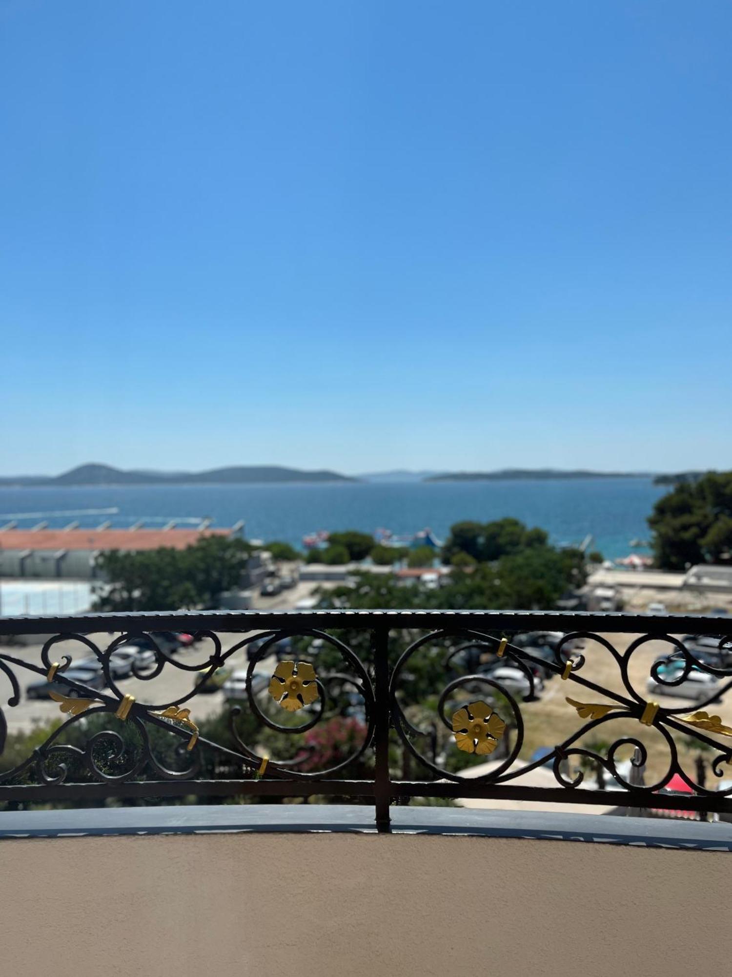 Hotel Miramare Vodice Eksteriør bilde