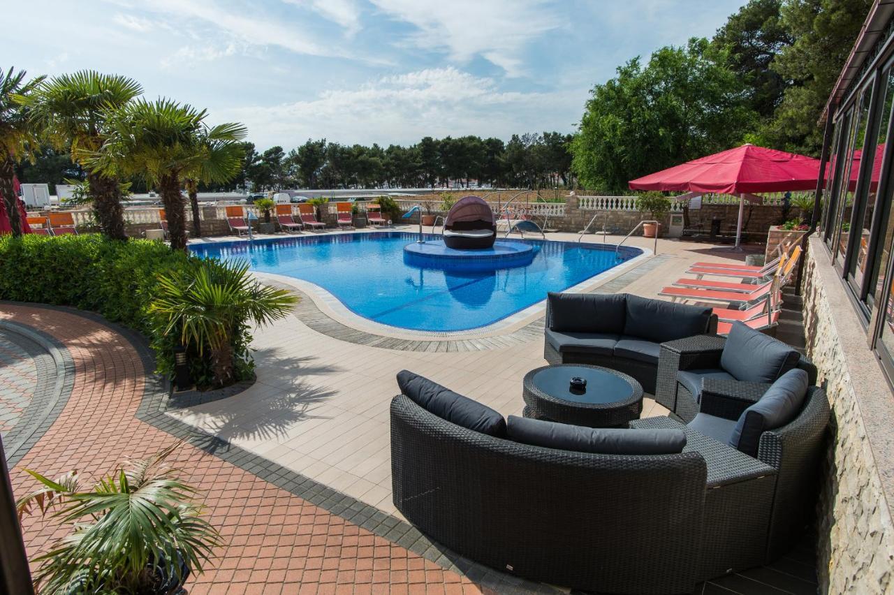Hotel Miramare Vodice Eksteriør bilde
