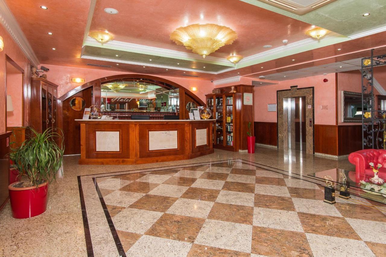 Hotel Miramare Vodice Eksteriør bilde